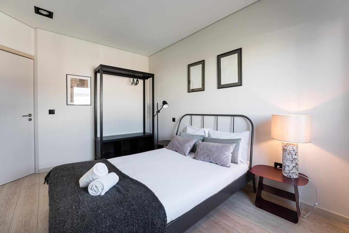 Guestready - Quental Wallpaper Near Marques Square Porto Exterior photo